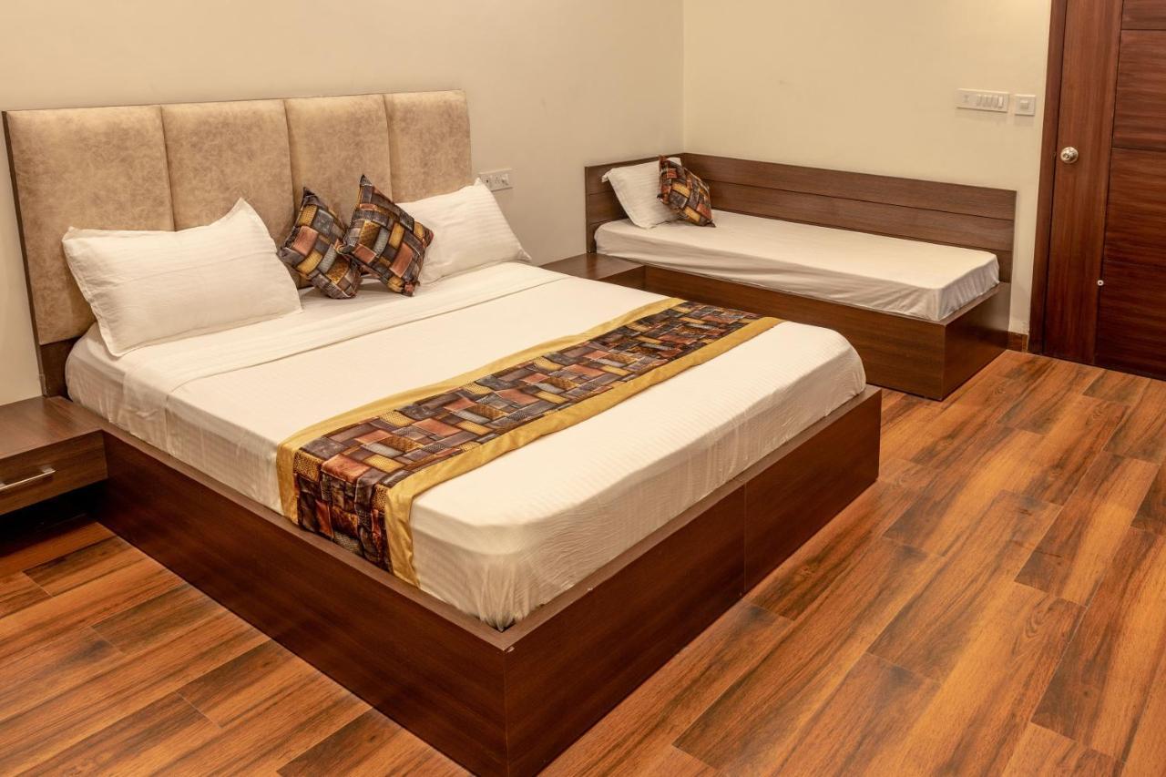 De Manora Homes - Unpretentious Hotel With A Garden , Posh Area Ranjit Avenue Amritsar Extérieur photo