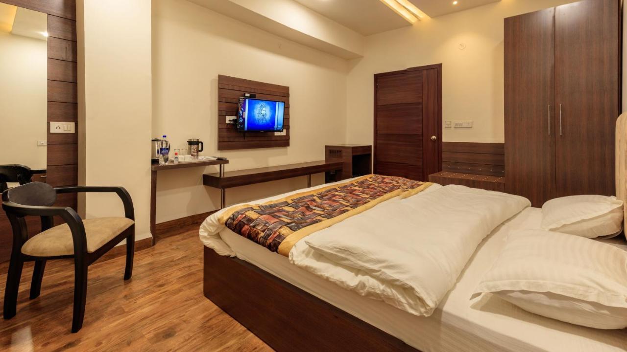 De Manora Homes - Unpretentious Hotel With A Garden , Posh Area Ranjit Avenue Amritsar Extérieur photo